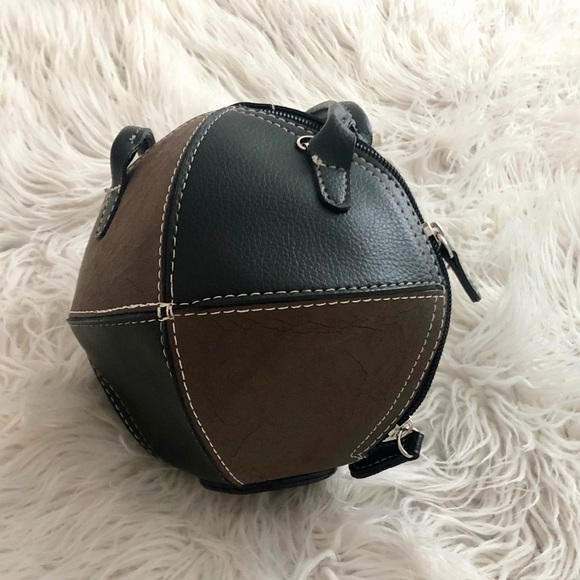 Sondra Roberts Basketball mini Purse - Picture 3 of 3